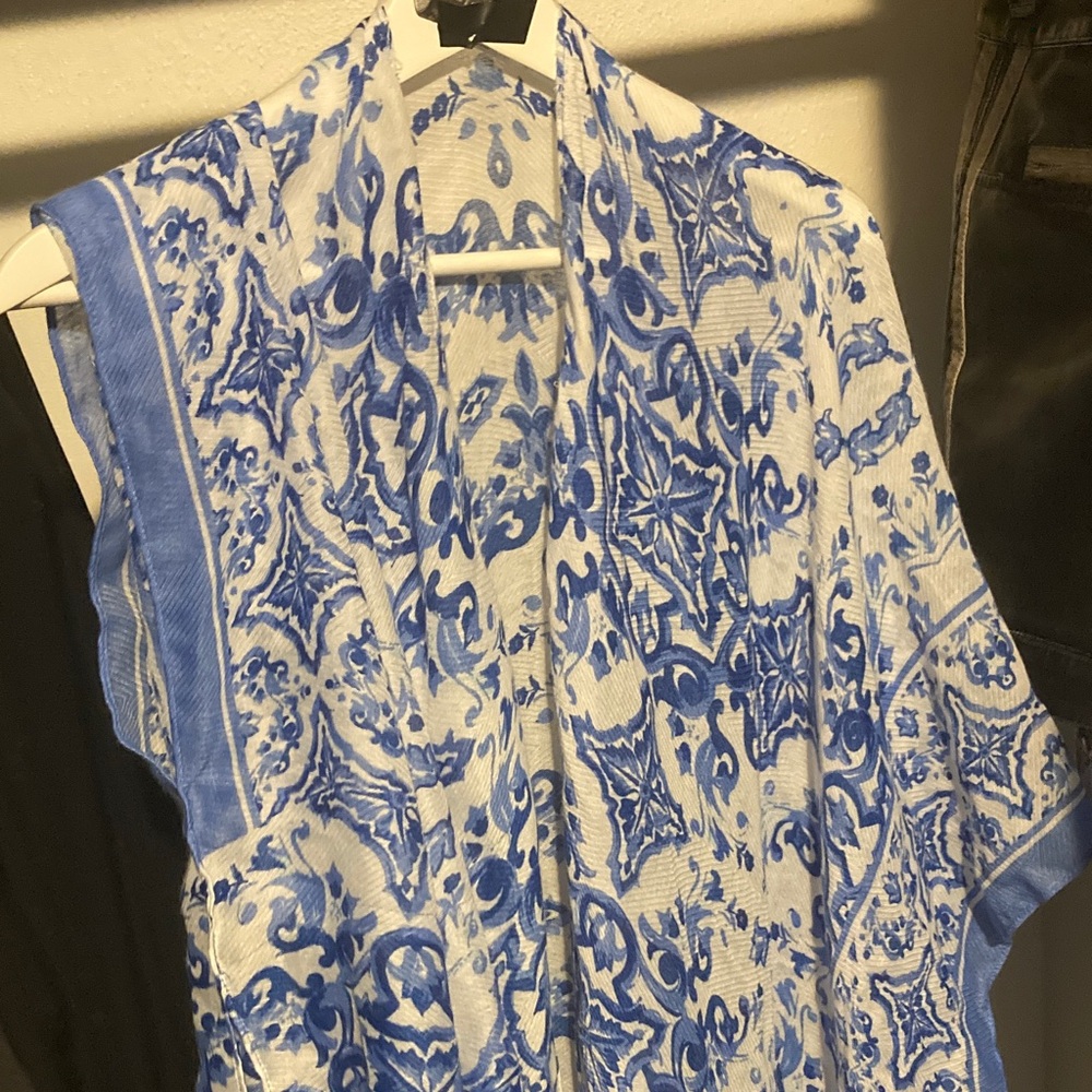 Blue and White Patterned Kimono